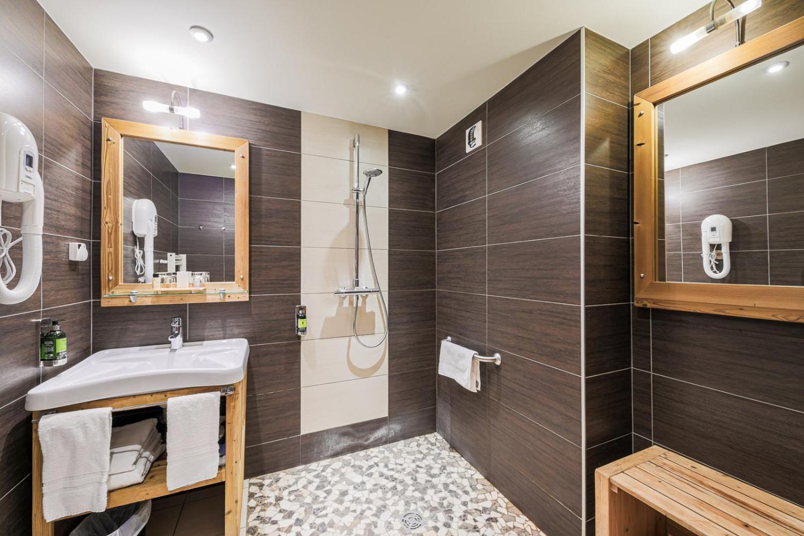 Hotel Et Spa Les Clarines Correncon-en-Vercors Ngoại thất bức ảnh
